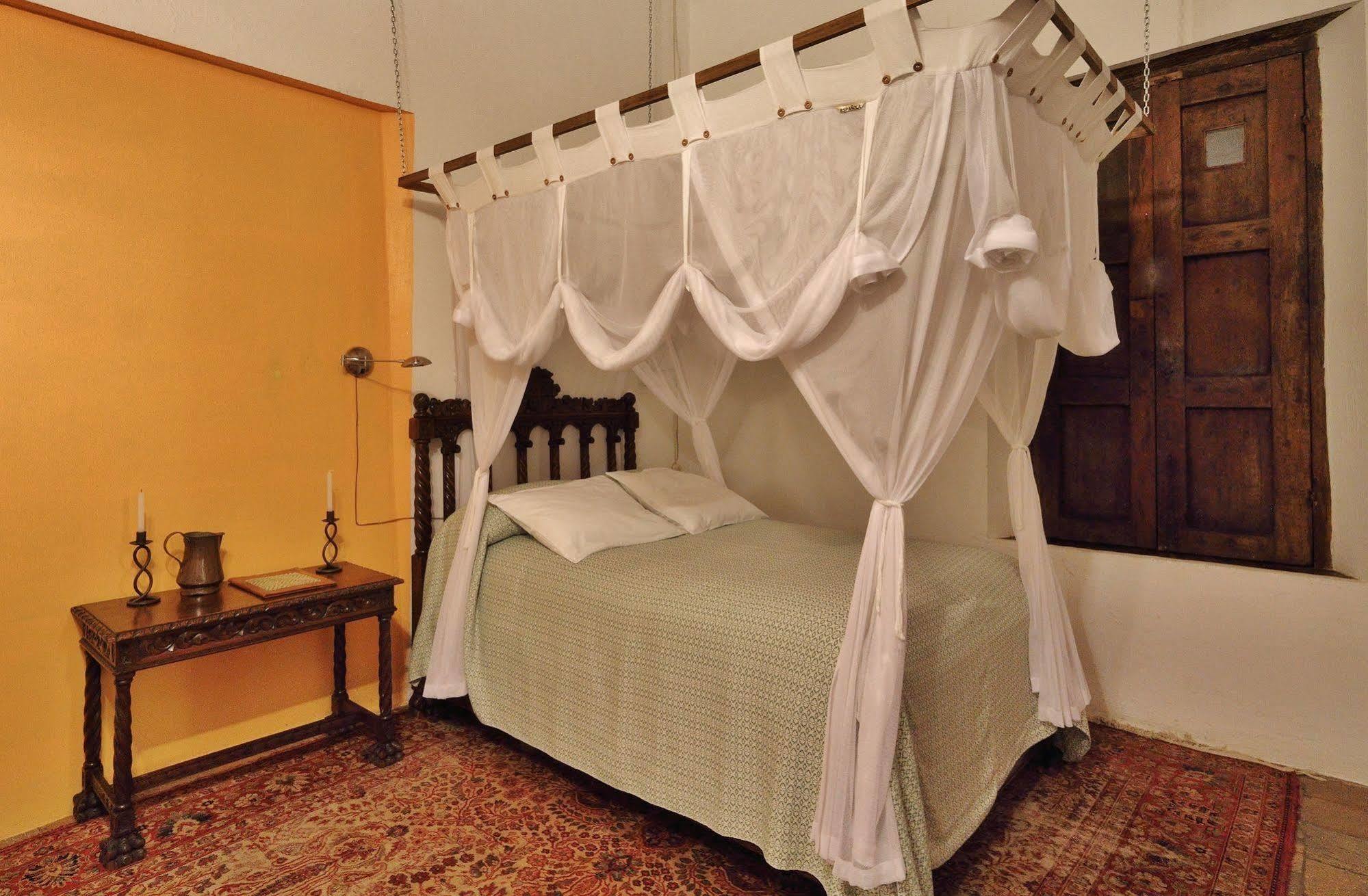 Parador-Museo Santa Maria La Trinitaria Eksteriør billede